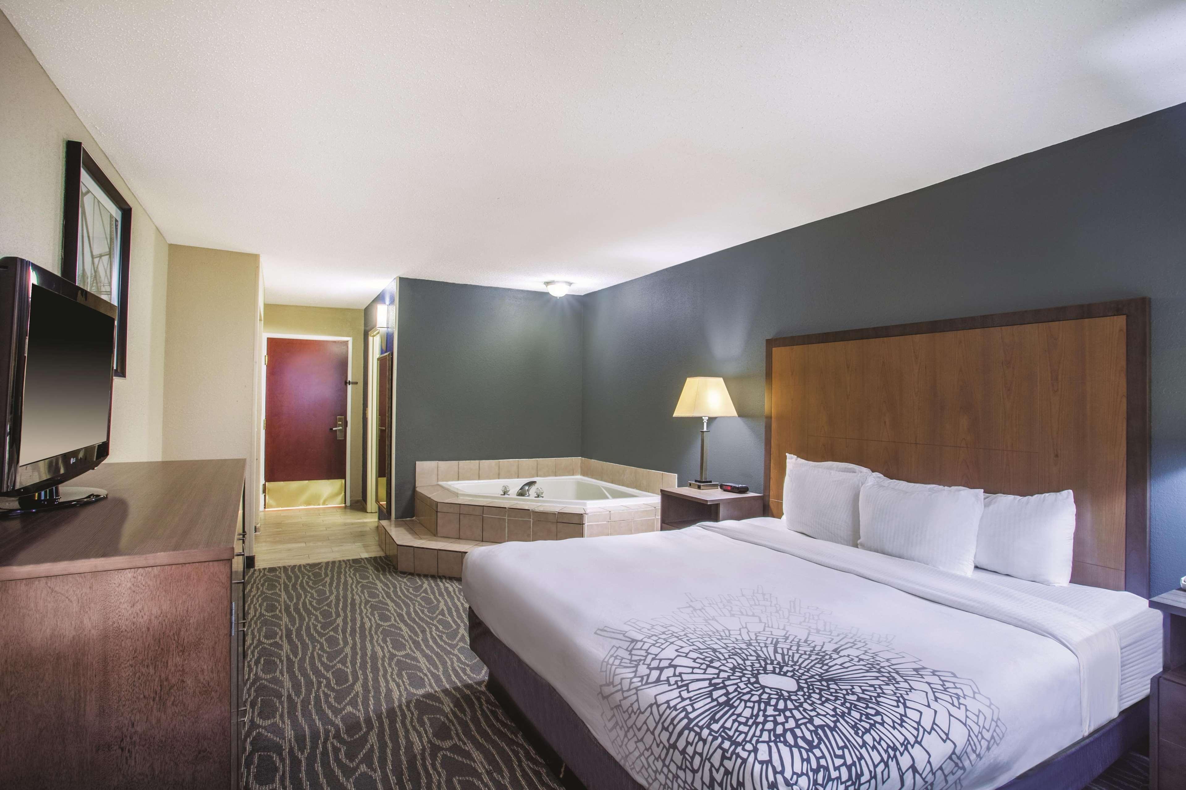 La Quinta Inn By Wyndham Richmond South Chester Εξωτερικό φωτογραφία