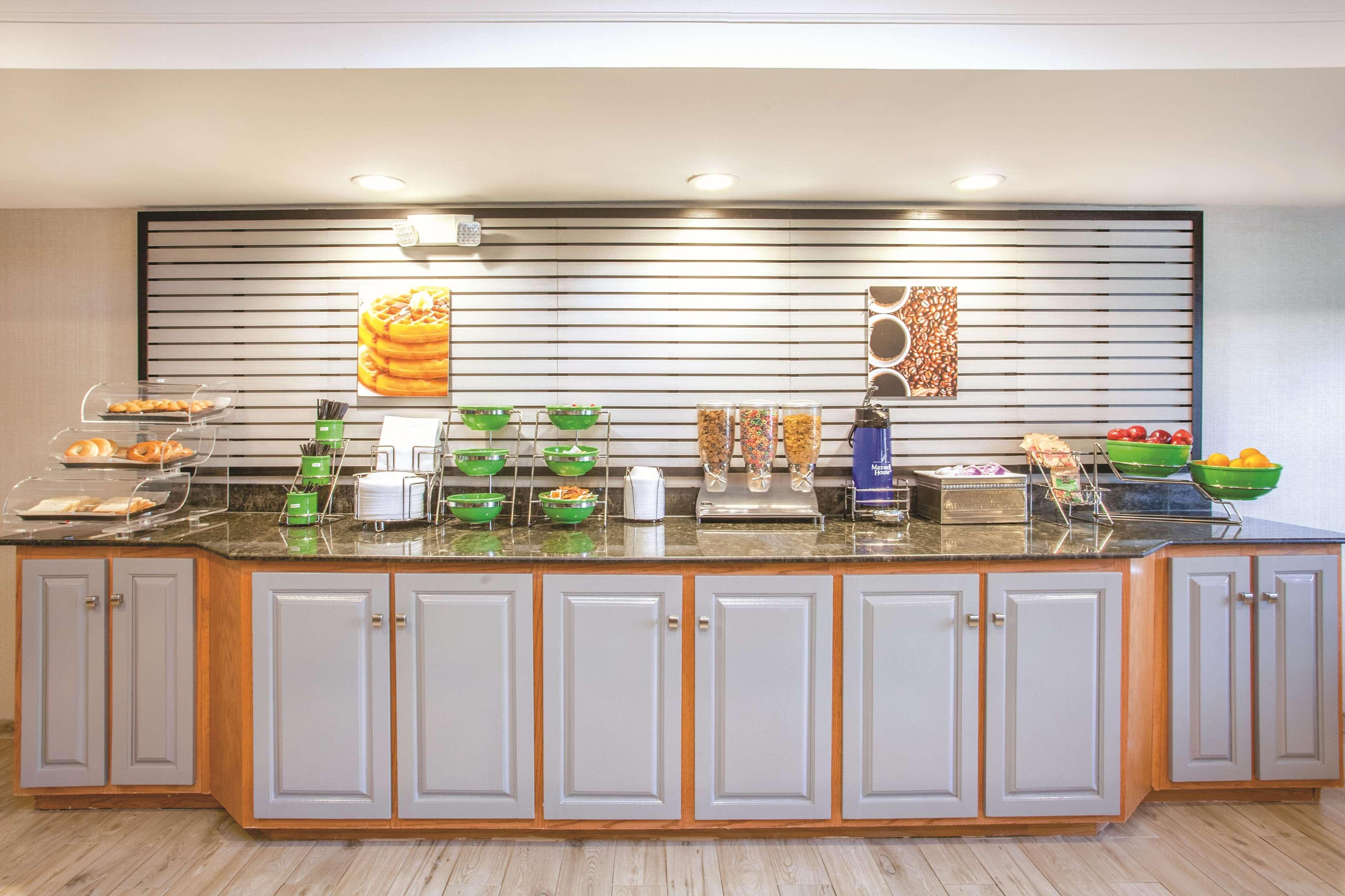 La Quinta Inn By Wyndham Richmond South Chester Εξωτερικό φωτογραφία